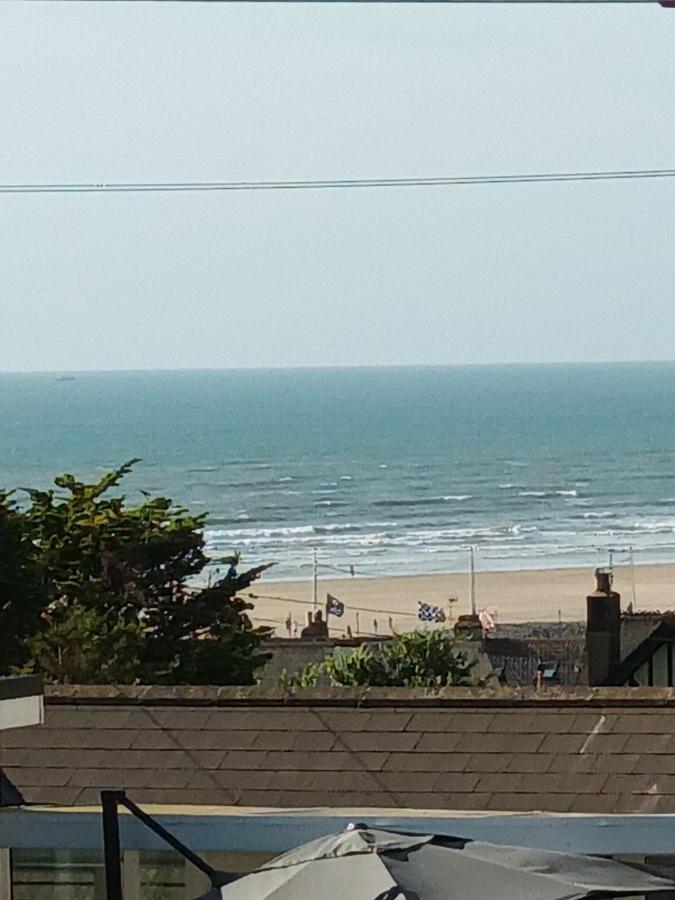 Contemporary One Bed Studio. Sea Views And Parking ウエストワード・ホー エクステリア 写真